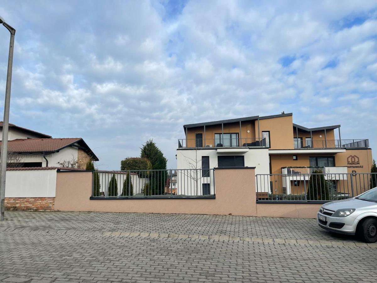 Paskom Apartmanhaz Nyergesujfalu Экстерьер фото